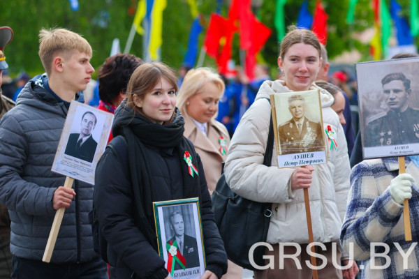 photo_5253836290229661325_y