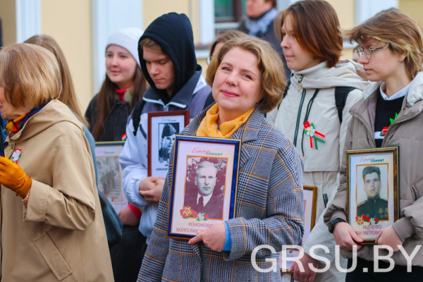 photo_5253836290229661331_y