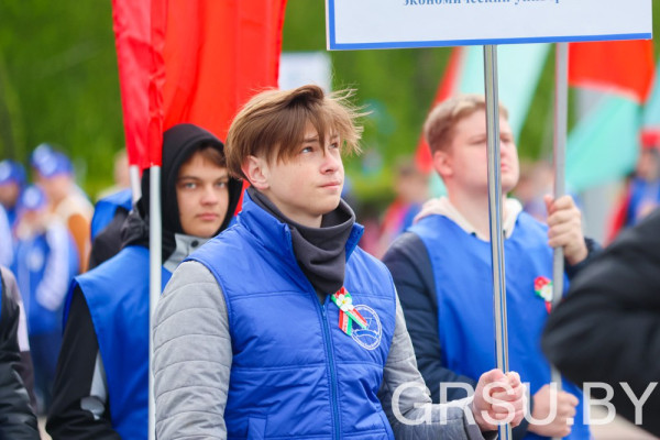 photo_5253836290229661332_y