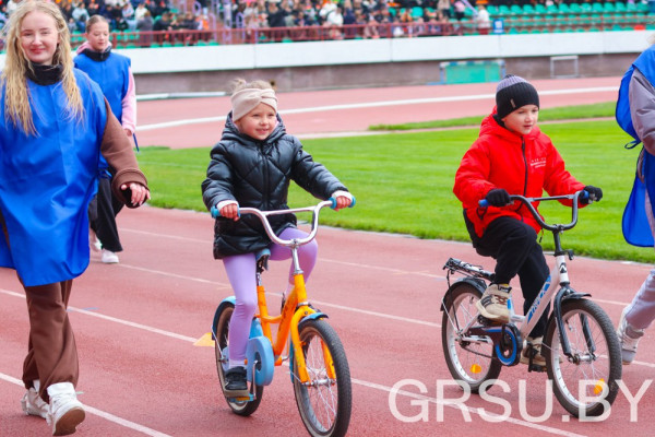 photo_5253836290229661335_y