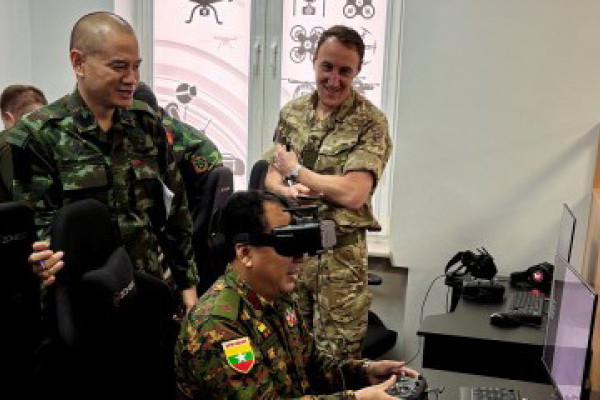 019_delegaciya_voennyx_attashe_posetila_gorod_grodno_001