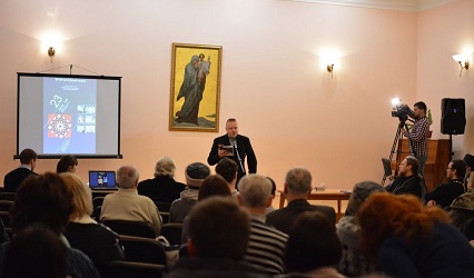 Студенты и преподаватели филологического факультета приняли участие в фестивале православных песнопений «Коложский благовест»