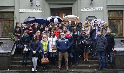 Студенты факультета истории, коммуникации и туризма с экскурсией посетили город-герой Минск