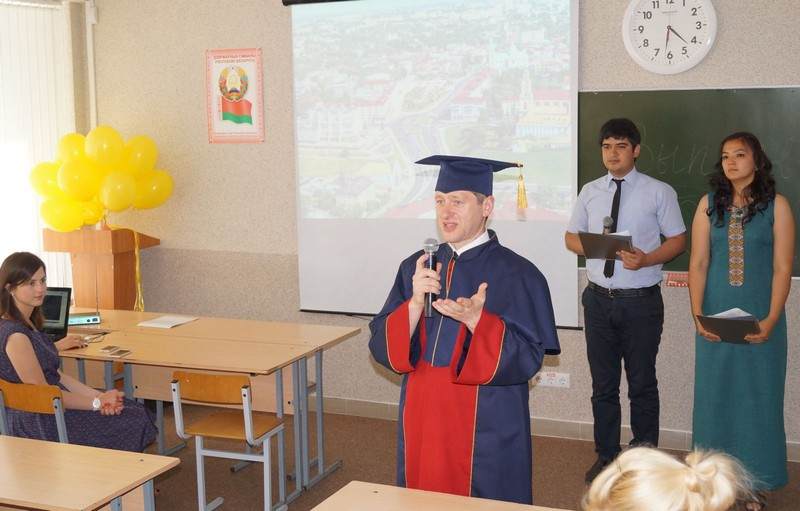 В ГрГУ имени Янки Купалы состоялся выпускной вечер для иностранных слушателей факультета довузовской подготовки