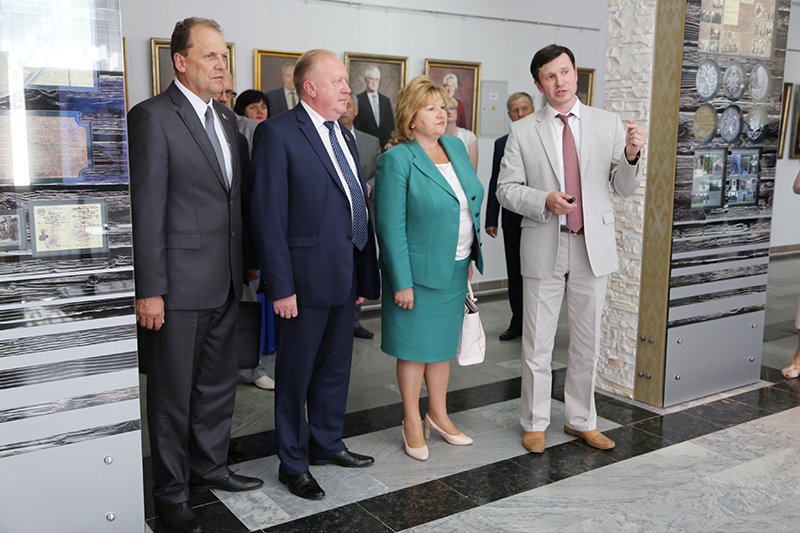 Министр информации Республики Беларусь Л.С. Ананич посетила ГрГУ имени Янки Купалы