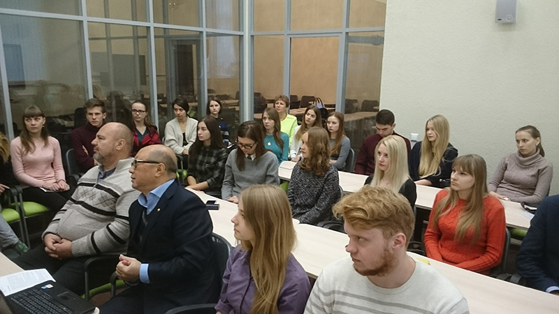 Представители факультета экономики и управления в режиме онлайн поделились опытом с Полоцким университетом на международной научно-практической конференции