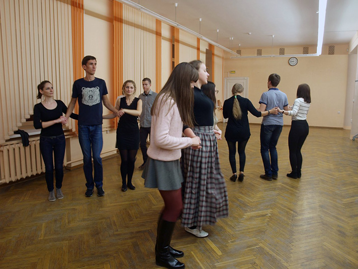 Студентка ГрГУ имени Янки Купалы на базе университета организовала Школу бытовых танцев
