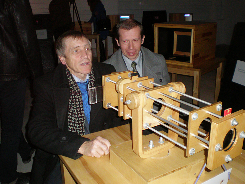 Представители ГрГУ имени Янки Купалы приняли участие в торжественном открытии уникальной выставки «Оптические эффекты»