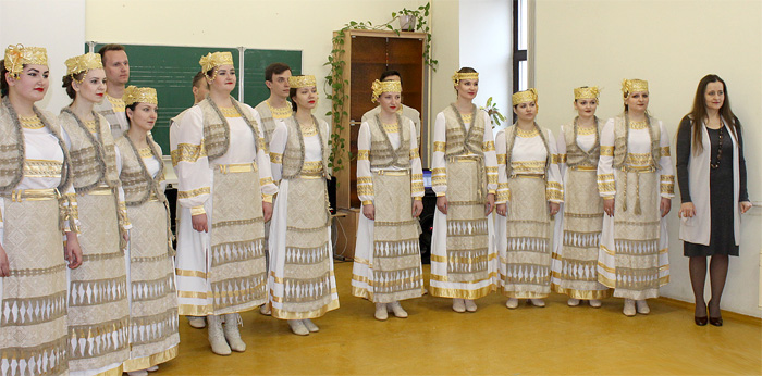 Шэсць творчых калектываў ГрДУ імя Янкі Купалы і каледжаў, якія ўваходзяць у структуру ўніверсітэта, пацвердзілі званне «народных»