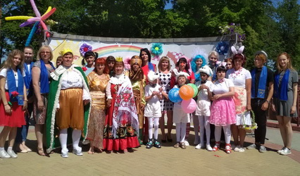 Представители ГрГУ имени Янки Купалы в Международный день защиты детей посетили Василишковский дом-интернат