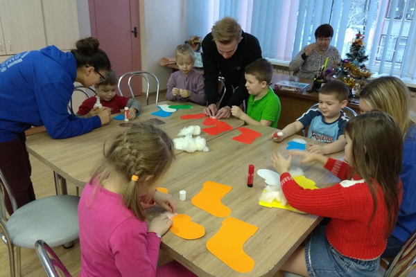 Студенты ГрГУ имени Янки Купалы приняли участие в акции «Чудеса на Рождество»