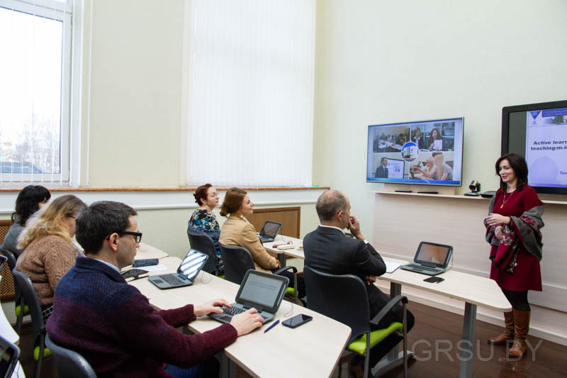 Упершыню ў ГрДУ імя Янкі Купалы курсы павышэння педагагічнага майстэрства выкладчыкаў па інавацыйных тэхналогіях навучання праходзяць на англійскай мове