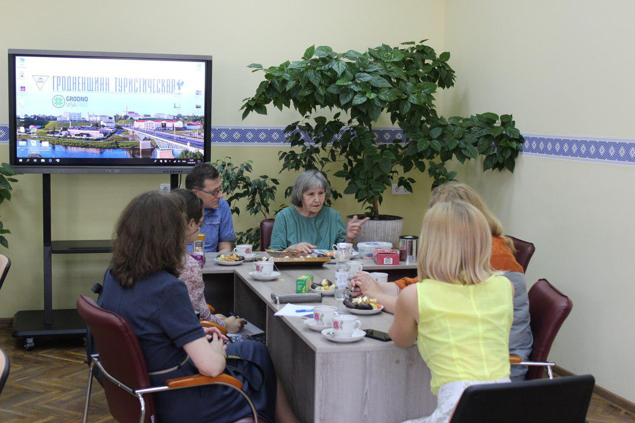 Спасціжэнне мовы і твораў Дануты Бічэль: Летняя школа беларускай мовы і культуры завяршае сваю працу ў ГрДУ імя Янкі Купалы