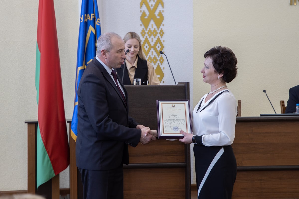 Рэктар ГрДУ імя Янкі Купалы Ірына Кітурка ўзнагароджана Падзякай Адміністрацыі Прэзідэнта Рэспублікі Беларусь