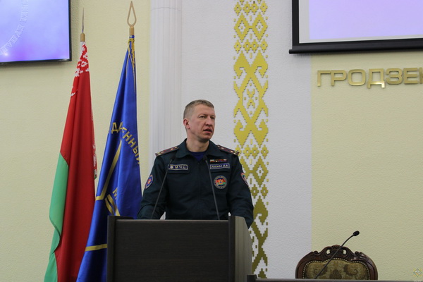 Начальнік Гродзенскага абласнога ўпраўлення МНС Дзмітрый Лакіза сустрэўся са студэнтамі ГрДУ імя Янкі Купалы