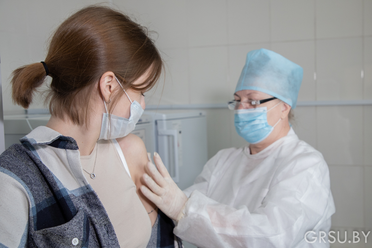 Прививочную кампанию против гриппа начали в ГрГУ имени Янки Купалы  (ДОБАВЛЕНО ВИДЕО)