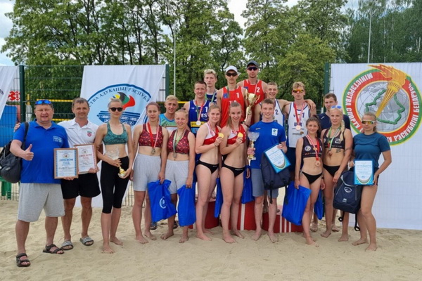 Женская команда Купаловского университета по пляжному волейболу – серебряный призер Республиканской универсиады-2021