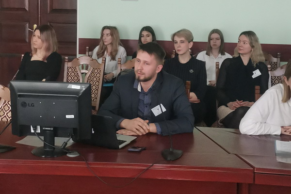 Молодые ученые-юристы обсудили с коллегами из Саратова проблемы судебной защиты трудовых прав граждан