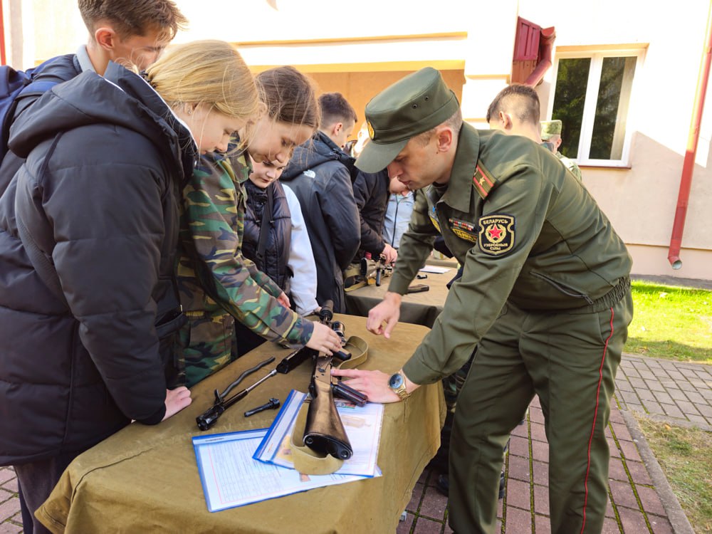 Время открытых дверей на военном факультете Купаловского университета