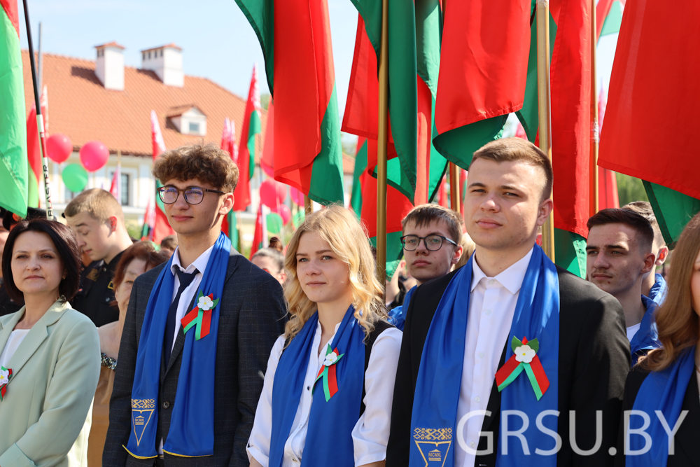 Купалаўцы далучыліся да святкавання Дня Дзяржаўнага сцяга, Дзяржаўнага герба і Дзяржаўнага гімна Рэспублікі Беларусь