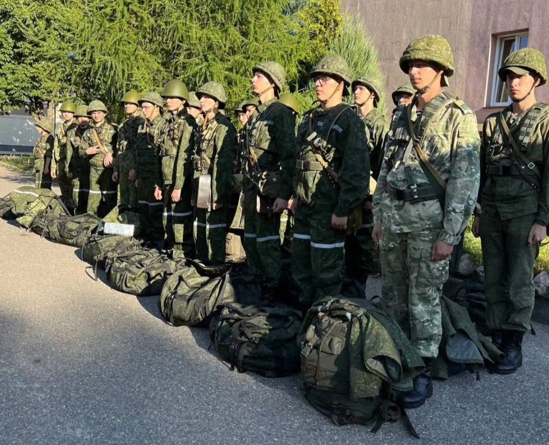 Курсанты военного факультета ГрГУ имени Янки Купалы проходят программу начальной профессиональной подготовки