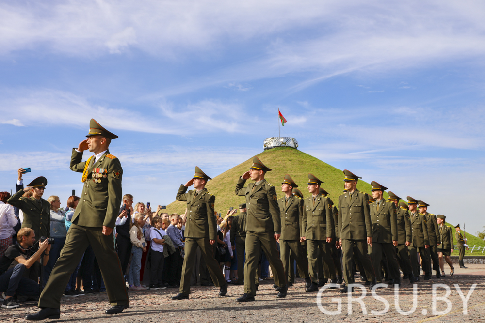 Курсанты военного факультета ГрГУ имени Янки Купалы приняли присягу (ДОБАВЛЕНО ВИДЕО)