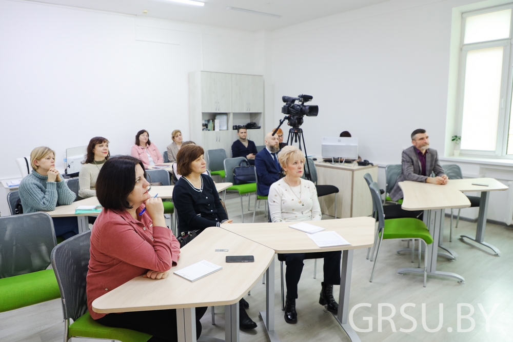 Тэорыя міжкультурнага ўзаемадзеяння і нестандартныя педагагічныя сітуацыі апынуліся ў цэнтры ўвагі ўдзельнікаў праекта «Адкрытае навучанне»