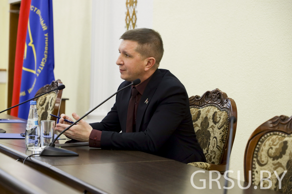 У ГрДУ імя Янкі Купалы адбылася сустрэча дэпутата Гродзенскага гарадскога Савета дэпутатаў з працоўным калектывам