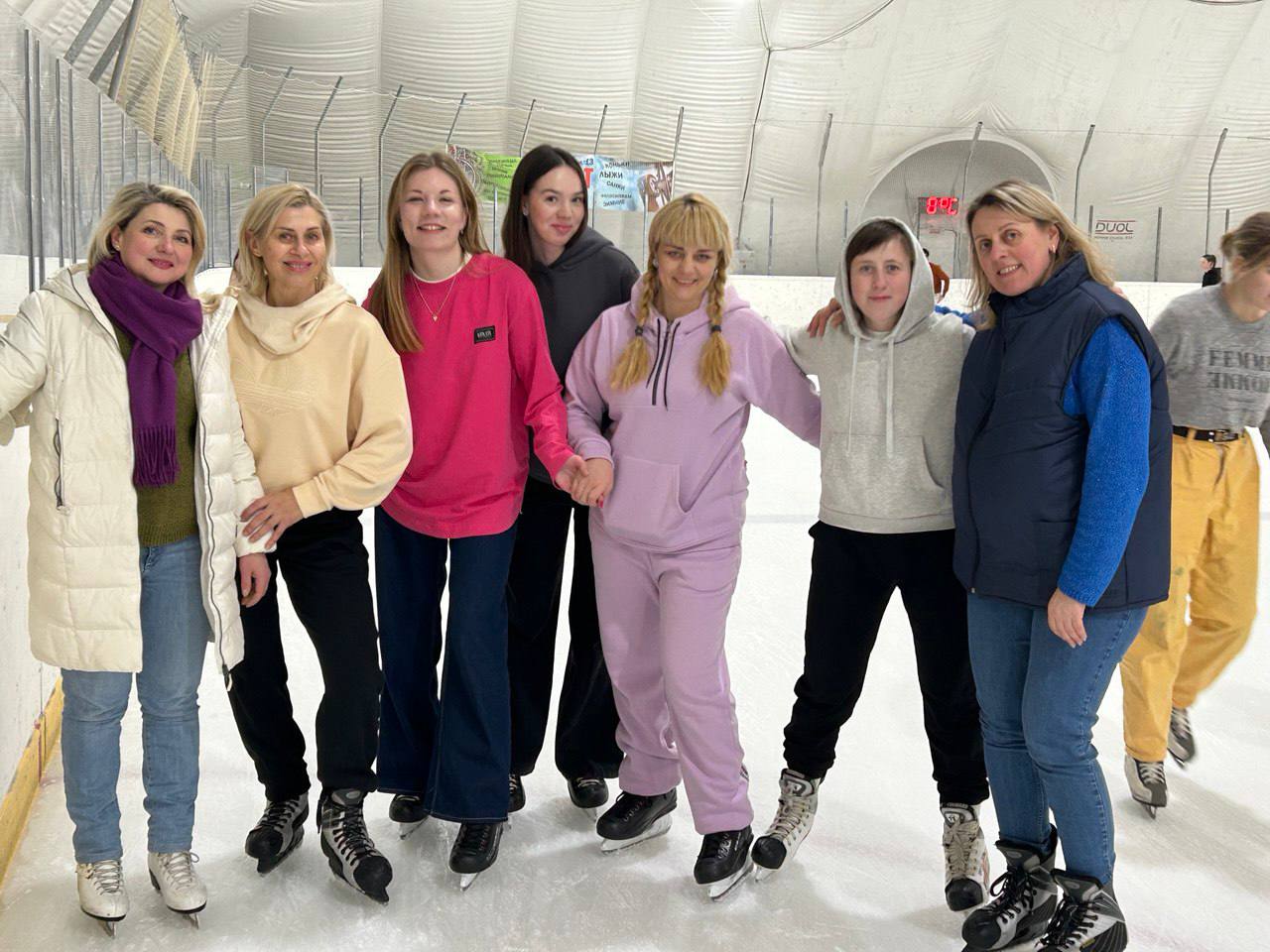 Работнікі і студэнты Студэнцкага гарадка ГрДУ імя Янкі Купалы прынялі ўдзел у масавым катанні на каньках