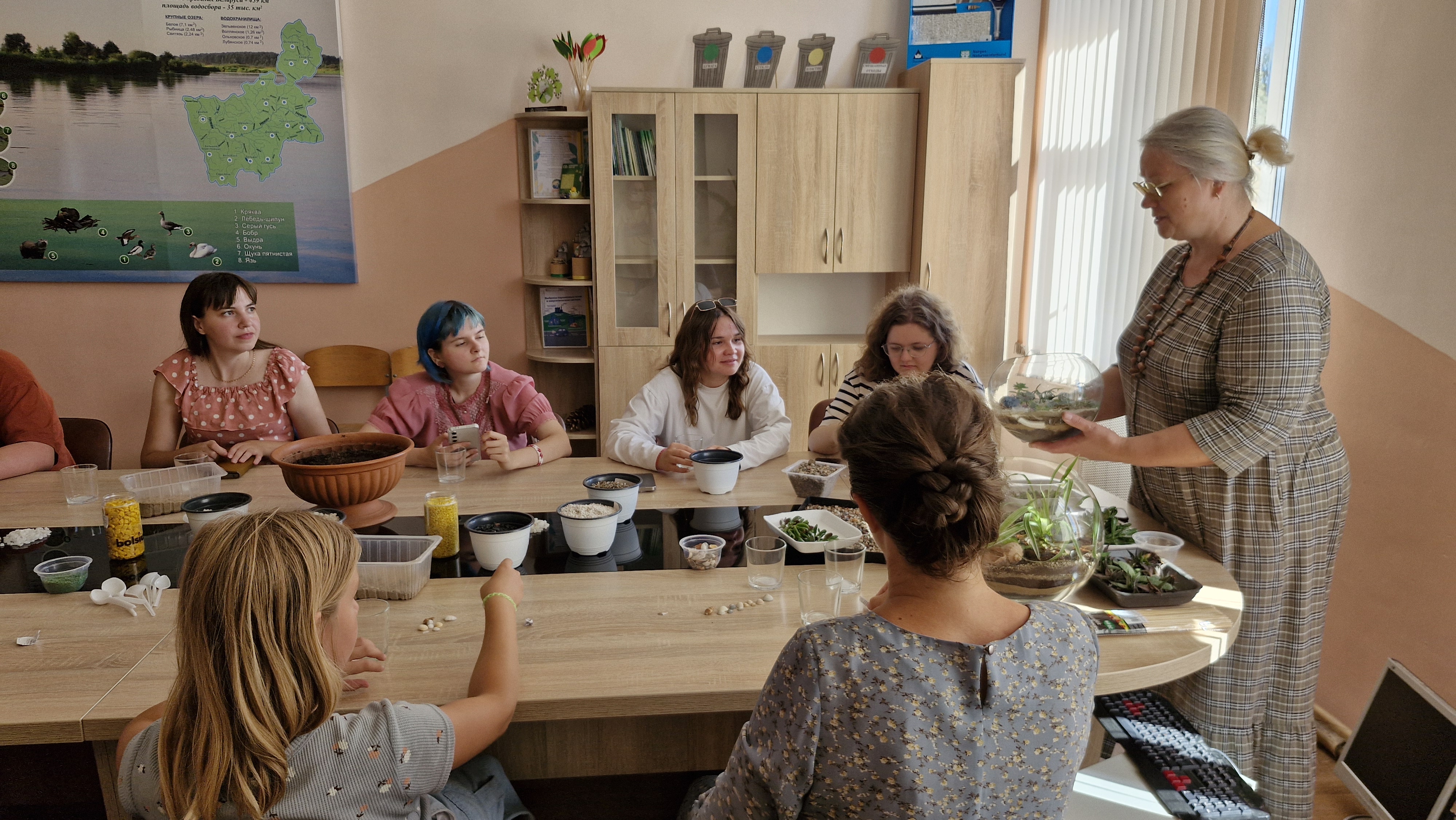Удзельнікі Летняй школы беларускай мовы ГрДУ імя Янкі Купалы наведалі музей «Водары чароўных траў і раслін»
