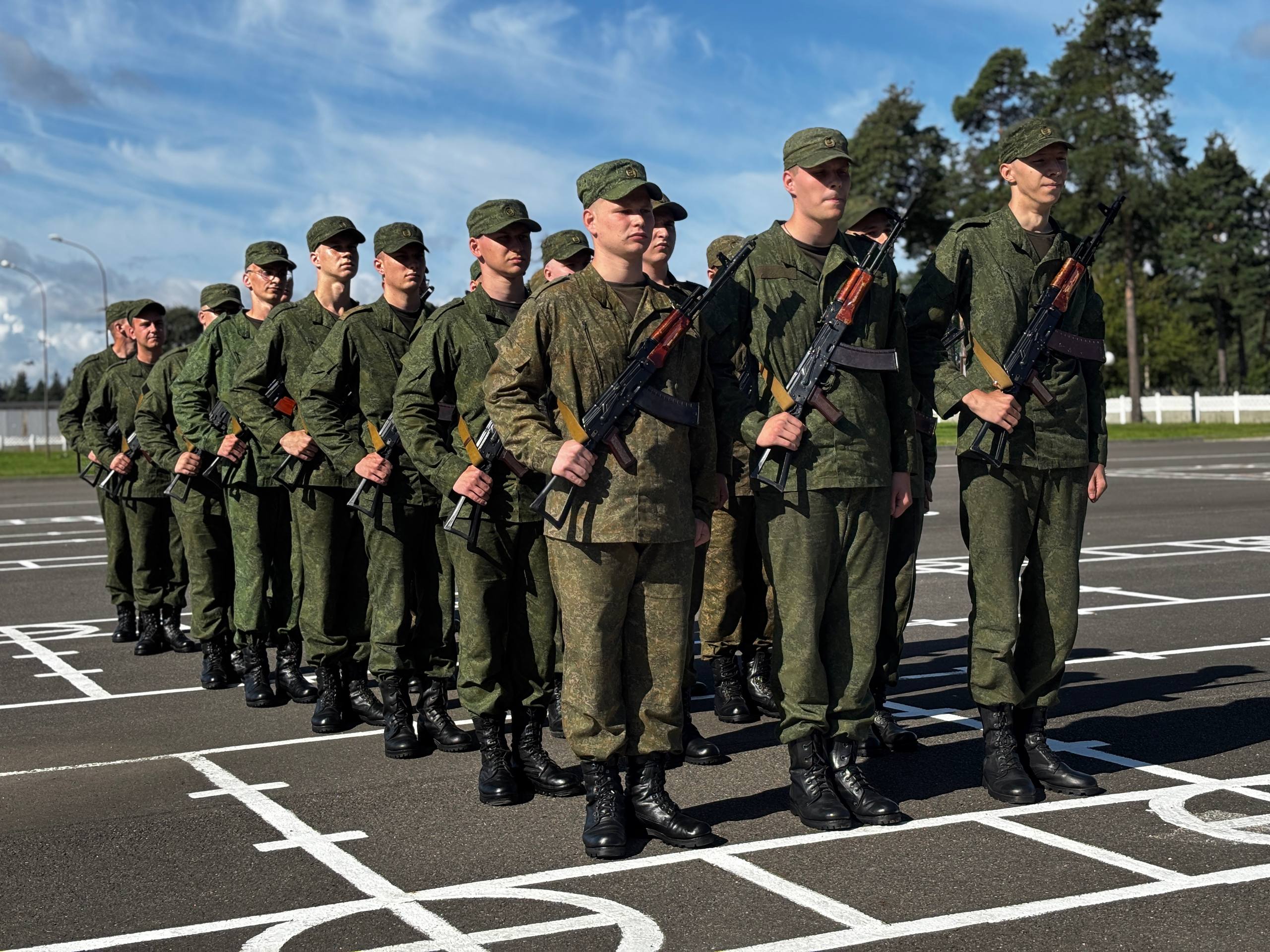 Студенты-тыловики ГрГУ имени Янки Купалы успешно сдали экзамены и приняли присягу